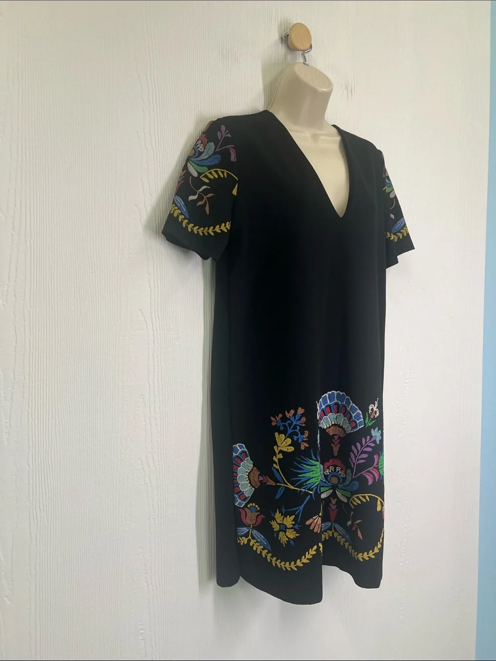 Zara vibrant colorful